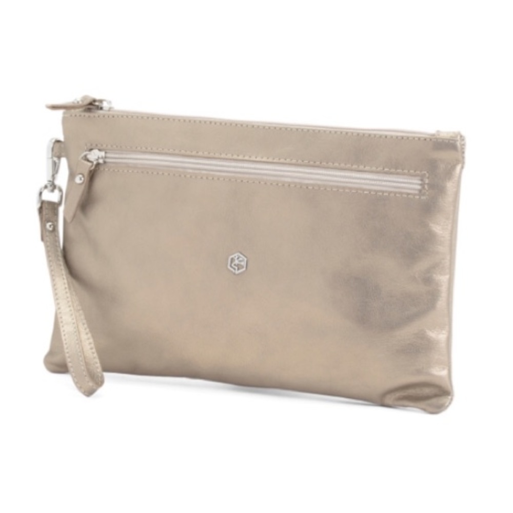 [Valentina]✨NWT✨Medium Leather Zip Wristlet